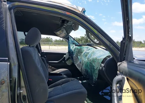 2006 Toyota Tundra Limited V8 from USA, damaged, VIN 5TBDT481X6S537213